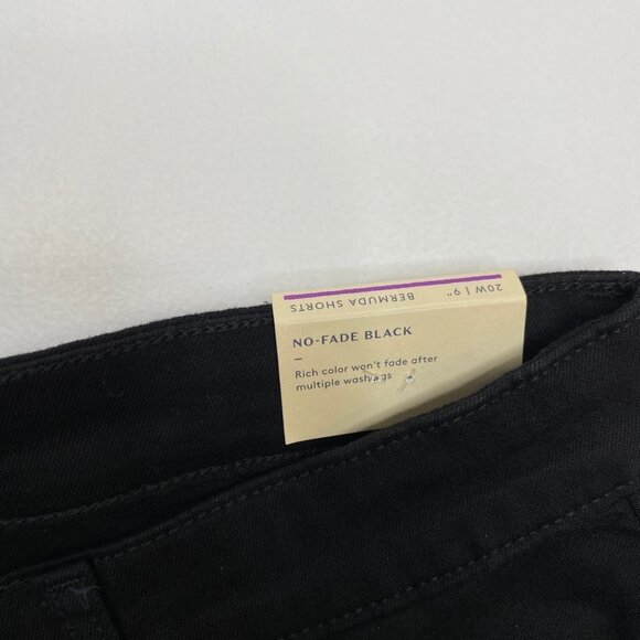 \Universal Thread Black Bermuda Shorts Roll Cuff - Picture 6 of 12